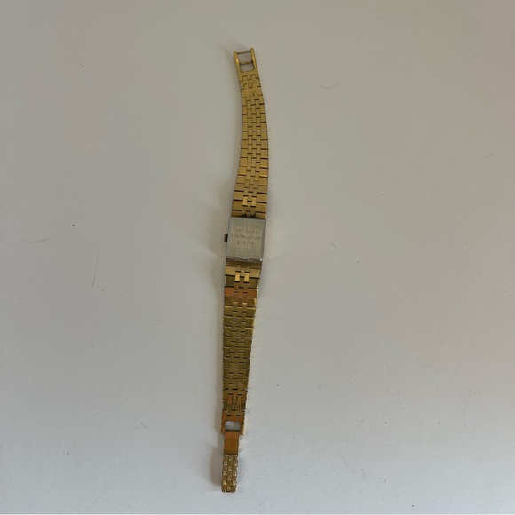 Wittnauer Romance Vintage Womens Gold Tone Watch Needs Battery - Picture 7 of 10